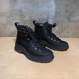 NIB Thesus Hiking Boot— Sz 38